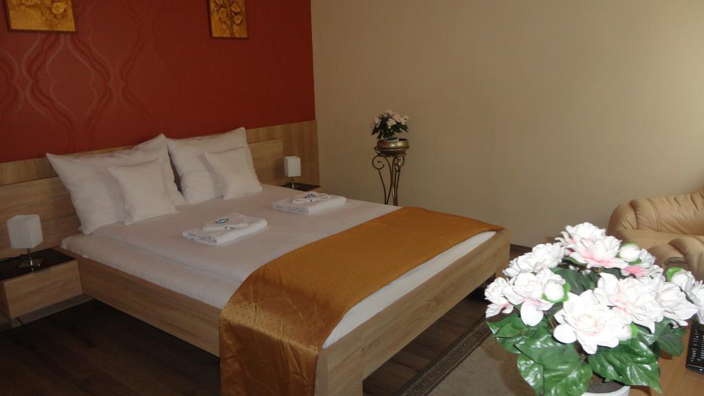 Hotel Centrum סגד מראה חיצוני תמונה