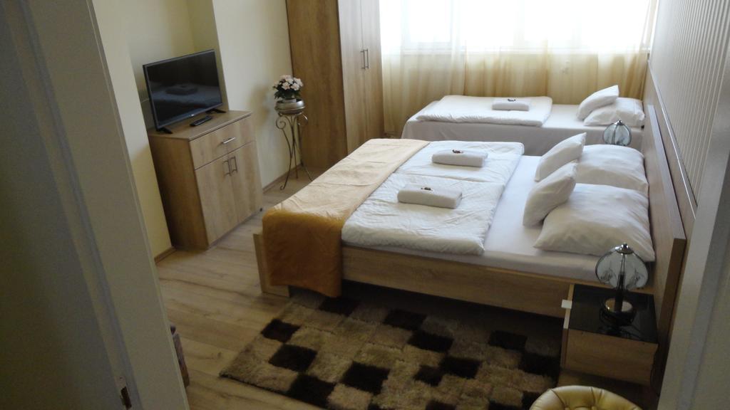 Hotel Centrum סגד מראה חיצוני תמונה