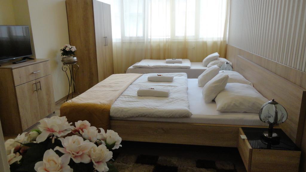 Hotel Centrum סגד מראה חיצוני תמונה