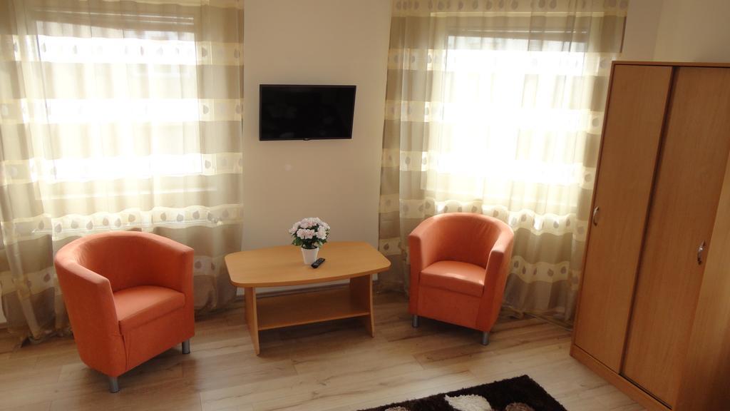 Hotel Centrum סגד מראה חיצוני תמונה