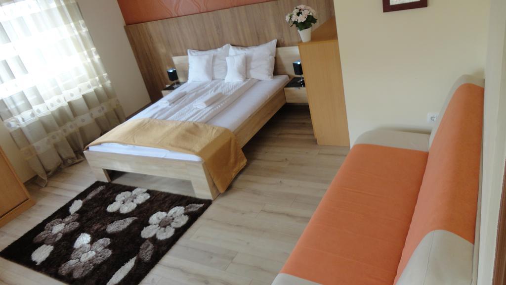 Hotel Centrum סגד מראה חיצוני תמונה