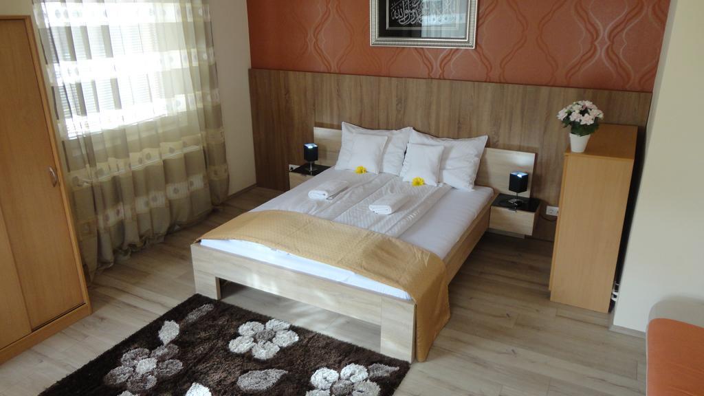 Hotel Centrum סגד מראה חיצוני תמונה